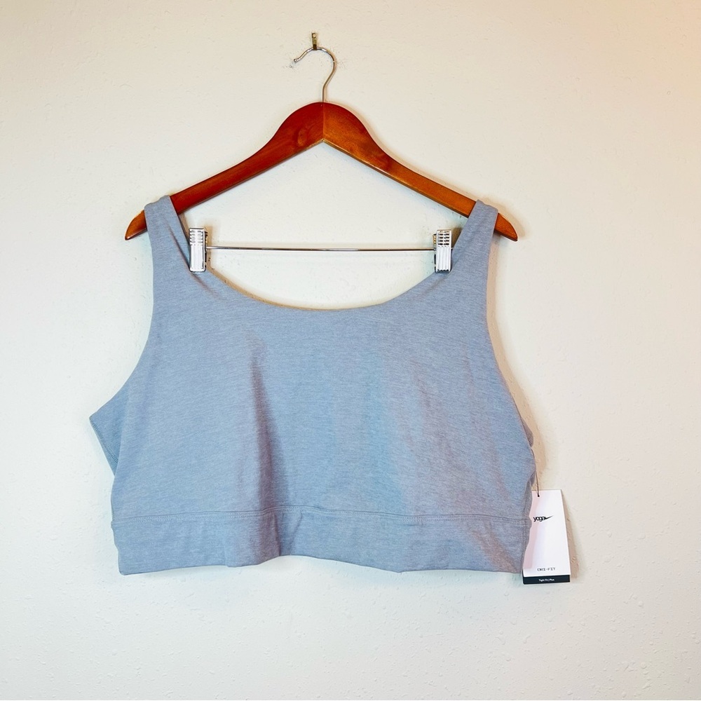 Nike Yoga Dri Fit Women’s Plus Size Grey Sport Bra Size 3X NWT